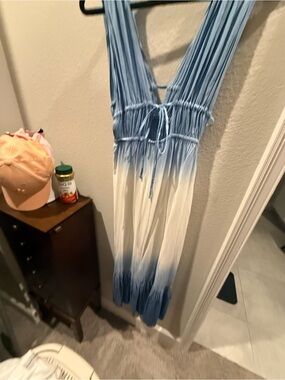 Ladies Blue and White Ombre One-Piece Dress.